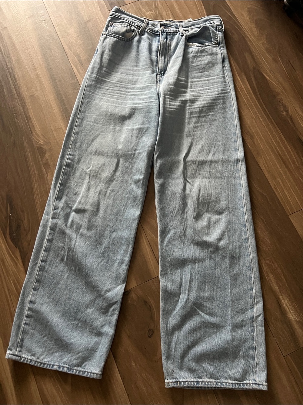 Levi’s High loose Light Wash Women’s Jeans